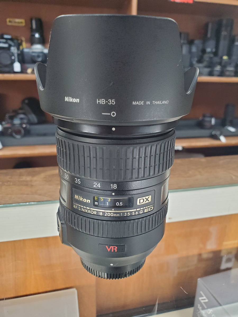 Nikon 18-200mm f/3.5-5.6G AF-S ED VR - Excellent Condition 9.5/10