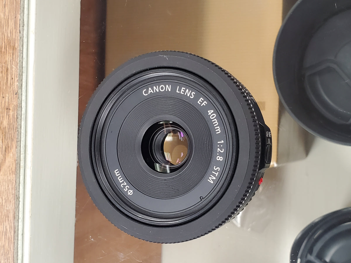 Canon EF 40mm f/2.8 STM lens - Used Condition 9.5/10