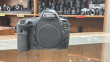 Load image into Gallery viewer, Canon 5D Mk4 Mark IV, LOW Actuations, WiFi, 3 Months Warranty