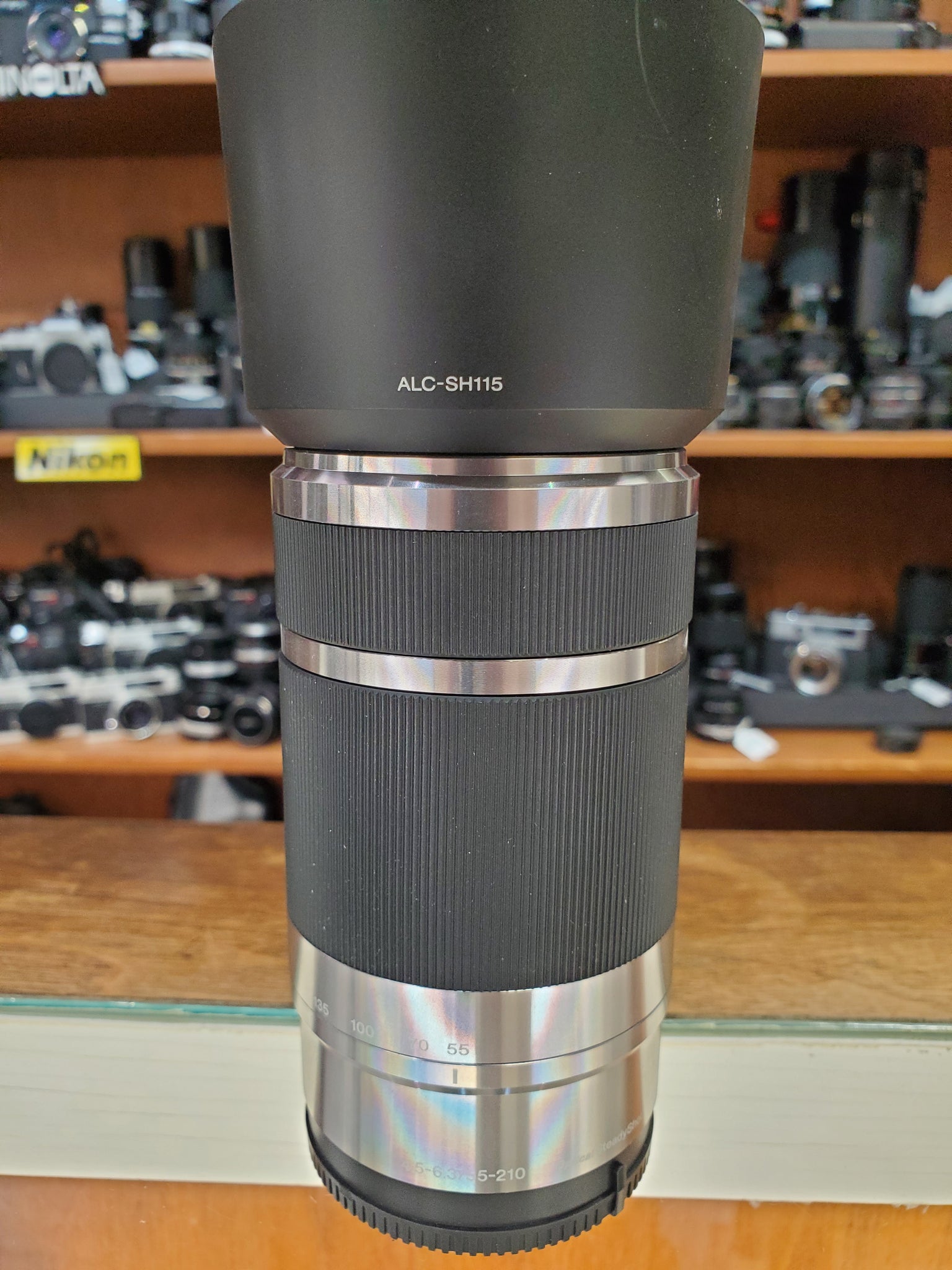 Sony E 55-210mm F4.5-6.3 OSS Lens Lens - Used Condition 9.5/10