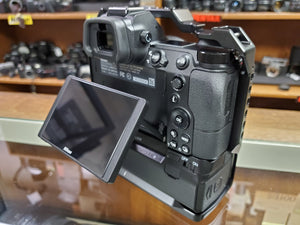 LIKE NEW Nikon Z7 Mirrorless w/FTZ Adapter, Grip, Cage, 45.7MP, 4K Video, Touchscreen, Wifi, Bluetooth - Paramount Camera & Repair